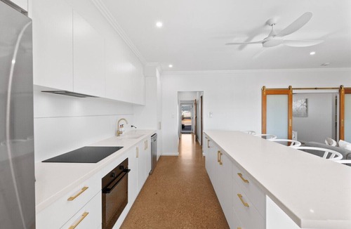 Exmouth House | Exmouth Retreat -3x3 on the canal
