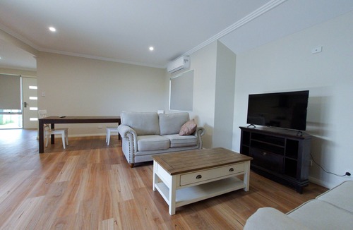 South Bunbury House | Explore the great South West in comfort.