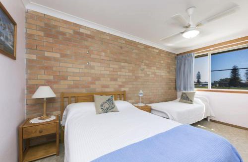 Tuncurry Apartment | Fairholme 12 - linen not supplied.