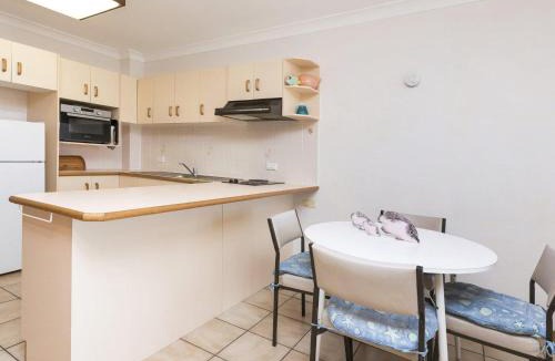 Tuncurry Apartment | Fairholme 12 - linen not supplied.