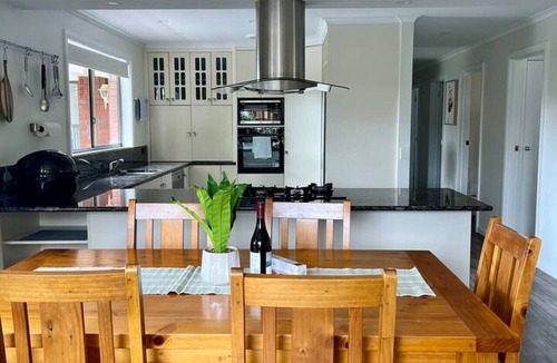 Norwood House | Family Affordable Accommodation