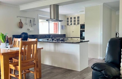 Norwood House | Family Affordable Accommodation