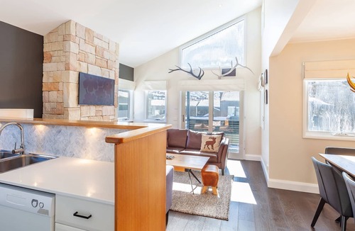 Perisher Valley Apartment | Family Chalet 32 - Beautifully furnished 2 bedroom apartment