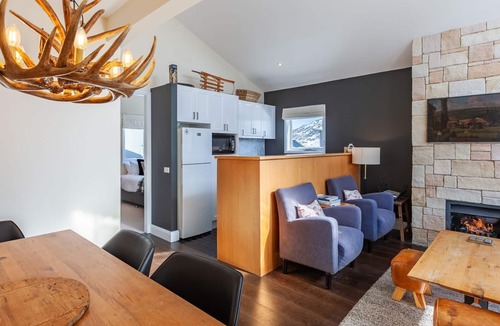 Perisher Valley Apartment | Family Chalet 32 - Beautifully furnished 2 bedroom apartment