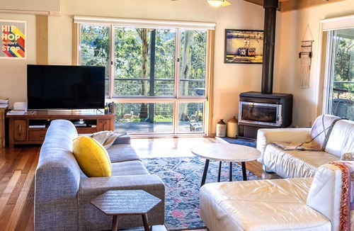 Johanna House | Family Escape to the hills
