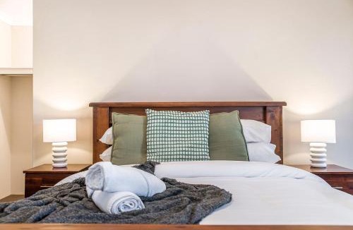 Jane Brook House | Family Friendly 4BR Home
