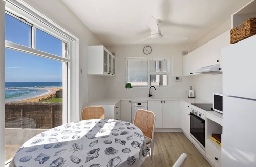 Mona Vale Apartment | Family friendly - beachfront apartment - steps to the sand- private parking