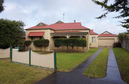 Torquay House | Family Friendly Coastal Cottage