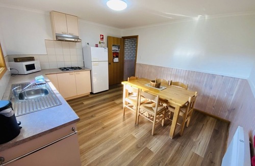 Hill Top Cabin | Family friendly farm retreat, only 10 mins from Jindabyne