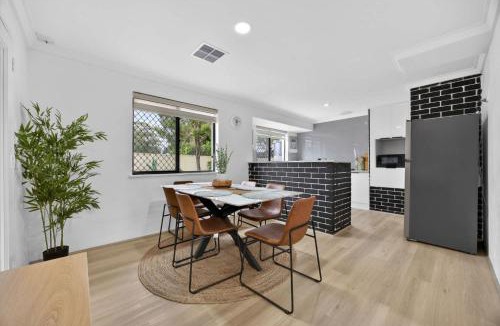 Armadale House | Family Friendly Retreat 4Bed Armadale Home