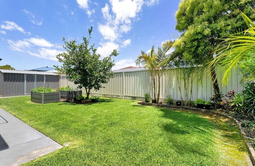 Fingal Bay House | Family Fun Beach Retreat - The Fox Den, Fingal Bay