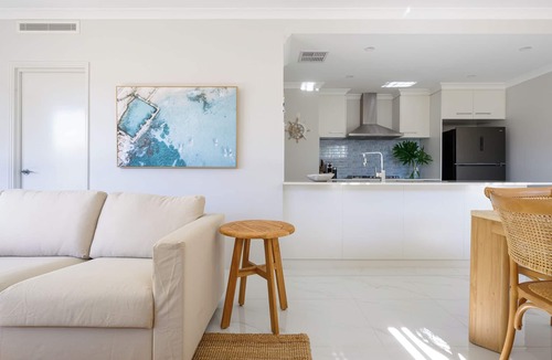 Riverton House | Family Oasis by the River in Riverton