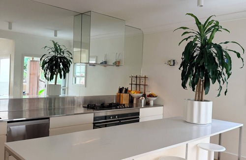 Mona Vale House | Family oasis in central Mona Vale. Walk to shops, parks, restaurants and beach!