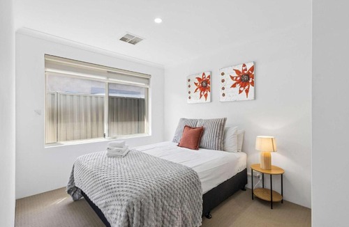 Brabham House | Family Retreat Near Swan Valley and Wildlife Park