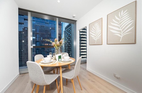 Melbourne Central Business District Apartment | Family Suite 2 Bed in the central CBD with Pool Gym Sauna