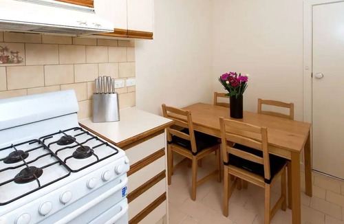 St Kilda Apartment | Fantastic place to explore, relax & enjoy