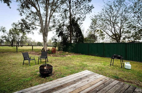 Calvert Cabin | Fantastic Tiny House with Nice Sights in Glen Caim, Queensland