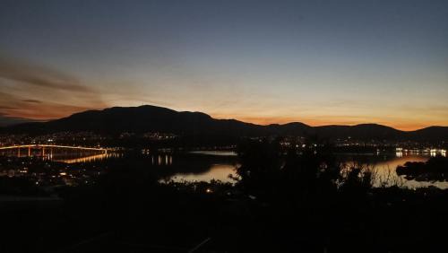 Rose Bay House | Fantastic View in the house