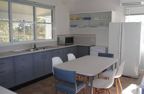 Kalimna West House | Farm Beach Stay