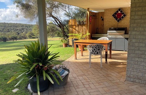 Kalgan Apartment | Farm stay close to Little beach ~ spa ~ Pets ok