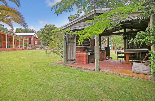 Mallacoota House | Farm Stay & Iconic Water Views - 32 Zachary Drive