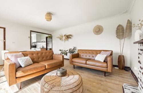 Burnside House | Farm View Cottage