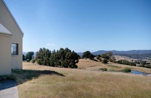 Rosevears House | Farmhouse With Tamar River Views