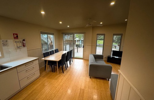 Cape Otway Cabin | FDE 29 - FAMILY DELUXE 3 BEDROOM CABIN