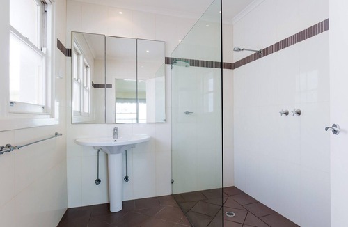 Salamander Bay House | Filoli, 91 Foreshore Drive - huge waterfront home