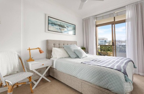 Manly Apartment | Fine Pine - Beachside Lifestyle with Two Balconies