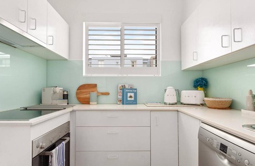 Manly Apartment | Fine Pine - Beachside Lifestyle with Two Balconies