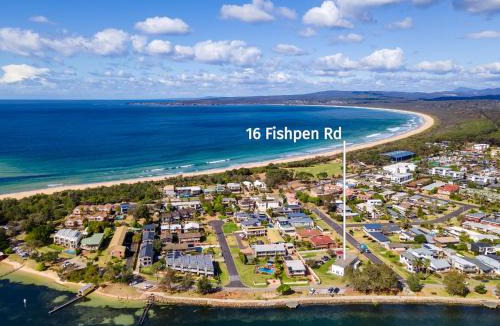 Merimbula House | Fishpen Holiday Apartments