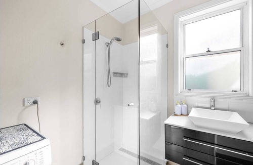 East Tamworth House | "Fitzroy Cottage" - one bedroom CBD accommodation