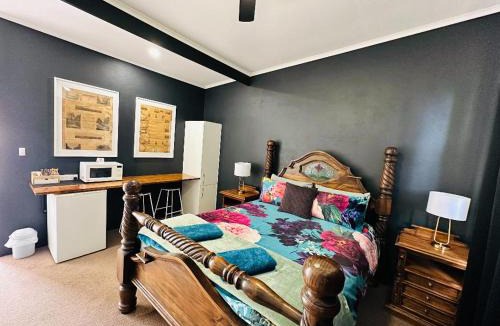 Quorn Hotel | Flinders Ranges Motel - The Mill