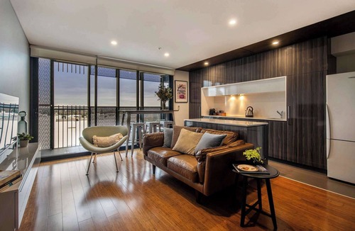 Adelaide Central Business District Apartment | Flinders St Apartment:Parking & Breakfast Included