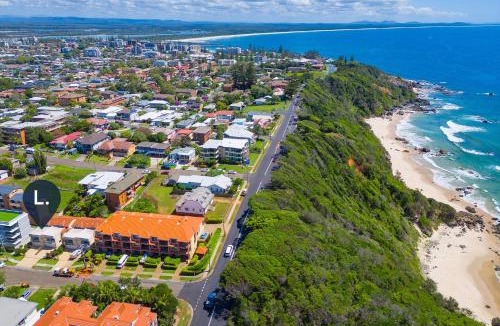 Port Macquarie Villa | Flynns Beach Retreat 3 of 3 Everard street