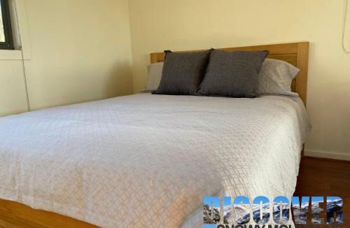 Crackenback Ski Chalet | Flynns Retreat Winter Rental - Jindabyne