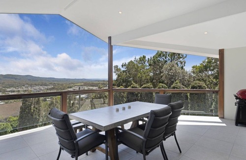 Forresters Beach House | FOR-RESTERS, TOP NOTCH