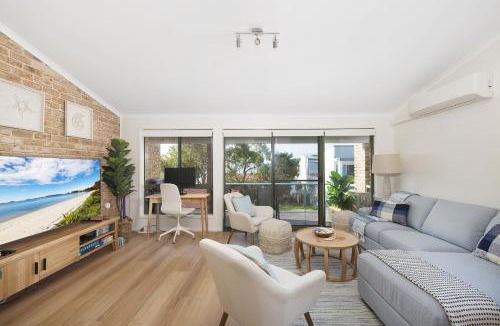 Soldiers Point Apartment | Fore Dek 4