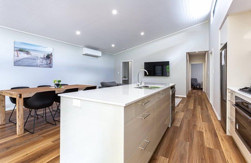 Margaret River House | Forest Getaway sits on the edge of the forest in the heart of Margaret River