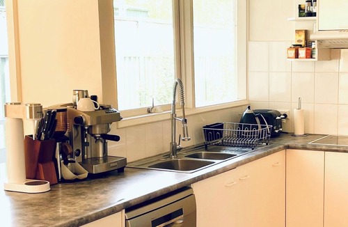 Millgrove House | Forest & River Retreat w/fireplace near Warburton: Hike, Mt. Bike, Cafes & Pubs!
