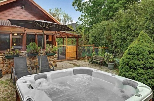 Warburton House | Forget Me Not Cottages-Rose Cottage