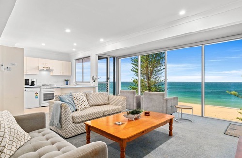 Forresters Beach Apartment | Forresters Dunes - Downstairs