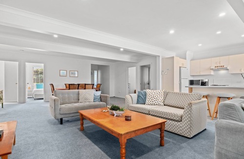 Forresters Beach Apartment | Forresters Dunes - Downstairs