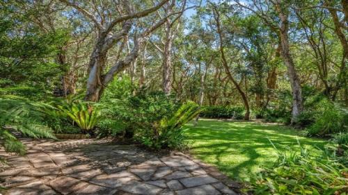 Forresters Beach House | Forries Beach Cottage