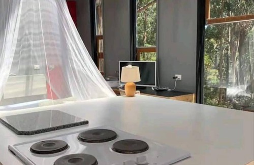 Adventure Bay House | Francis Lane Tiny Studio