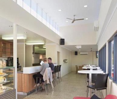 Preston Beach Apartment | Frangipanis at Footprints