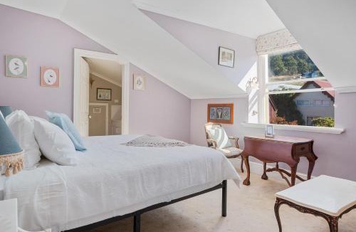 Franklin Bed & Breakfast | Franklin Lodge, Huon Valley, Tasmania, Lavender Room