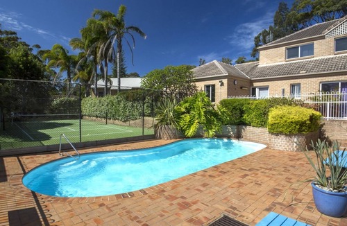 Mollymook Beach House | FREE NIGHT. Pay for 2 stay for 3