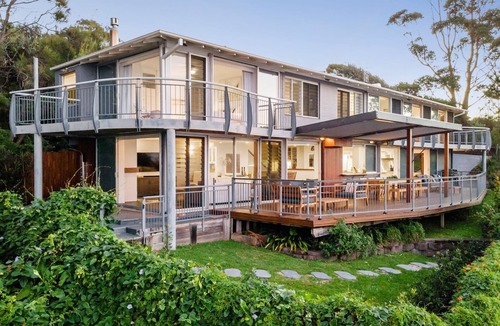 Mollymook House | FREE NIGHT. Pay for 2 stay for 3